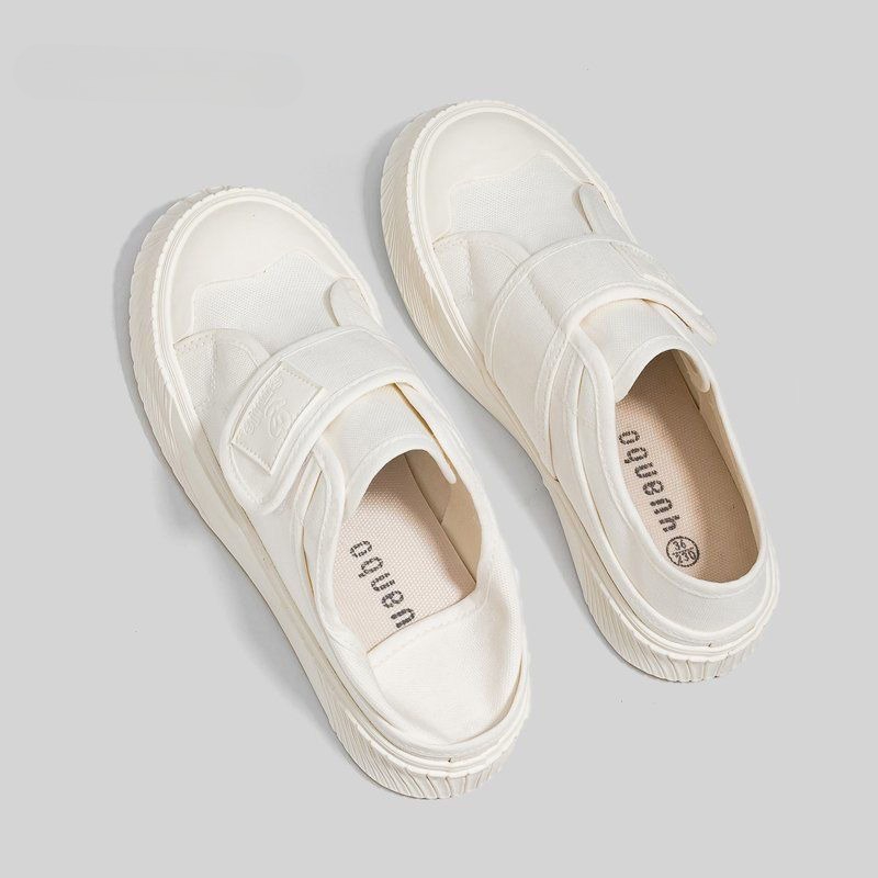 夏の必需品、通気性のあるメッシュ素材の白いスニーカー、ベルク - Women Shoes Must Have のレビューと価格