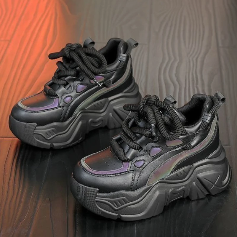 2025年冬のマストアイテム、厚底8cmチャンキースニーカー - Women Shoes Must Have のレビューと価格